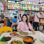 @stellafanss 在Telok Blangah砂煲咖喱鱼片饭只要 还可以吃到那些小时候在甘榜吃的家乡菜刚开不久人潮真的很夸张 都是一些让人怀念，新…