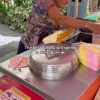 @visit_singapore Spotted on Orchard Road: the colourful little cart that serves …