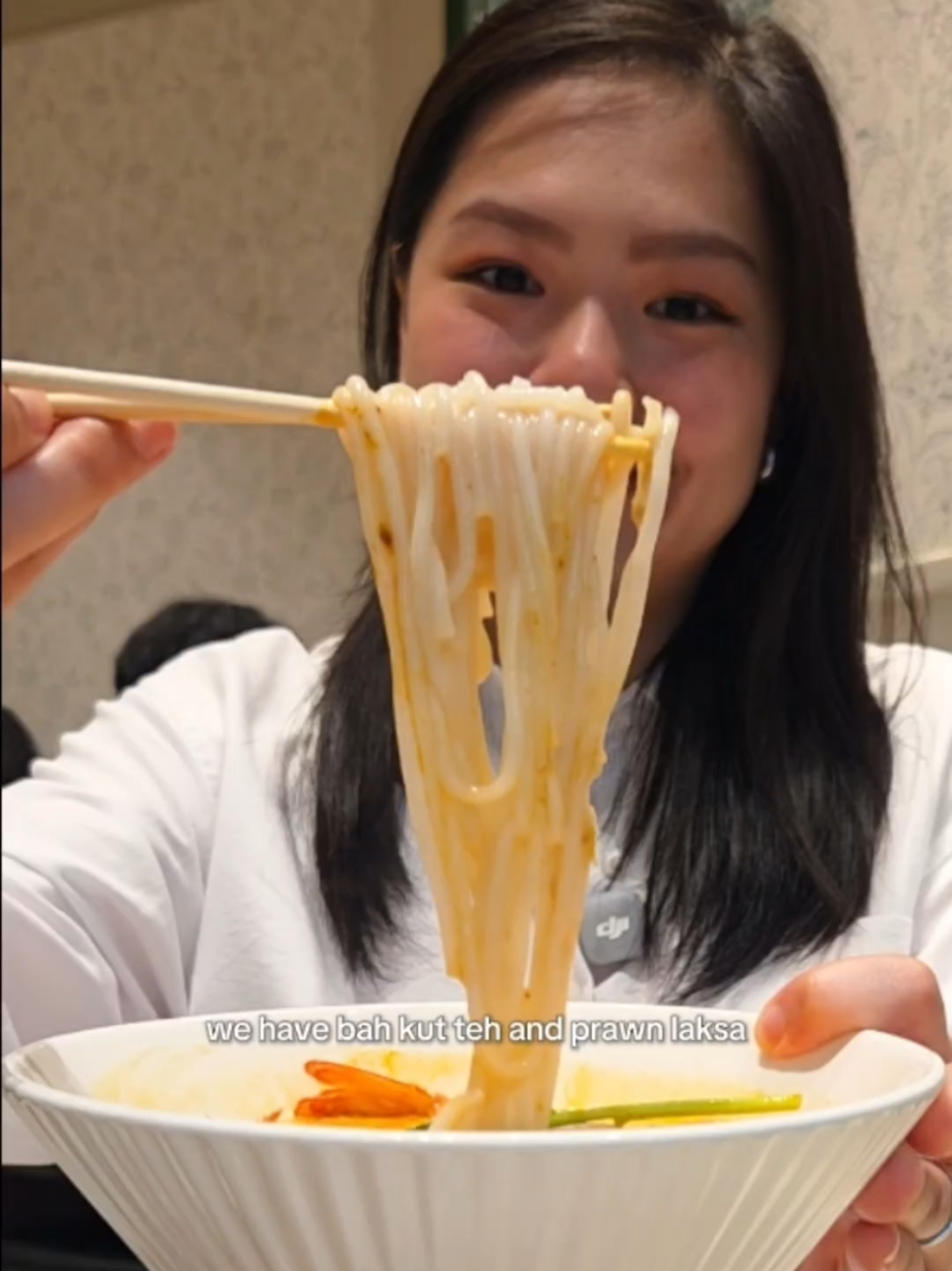 @se.chew This vs That: Singaporean Food Edition at @kaokee.ph in Podium Mall I… @se.chew This vs That: Singaporean Food Edition at @kaokee.ph in Podium Mall I…