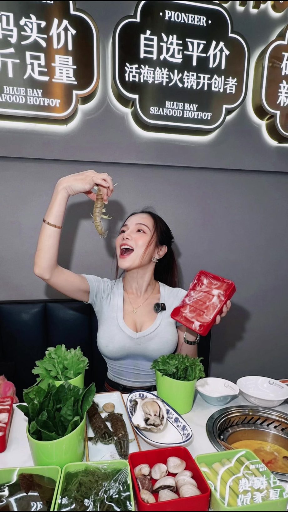 @asiamamachenchen Live seafood, hotpot, and a seriously dangerous appetite. Pic… @asiamamachenchen Live seafood, hotpot, and a seriously dangerous appetite. Pic…