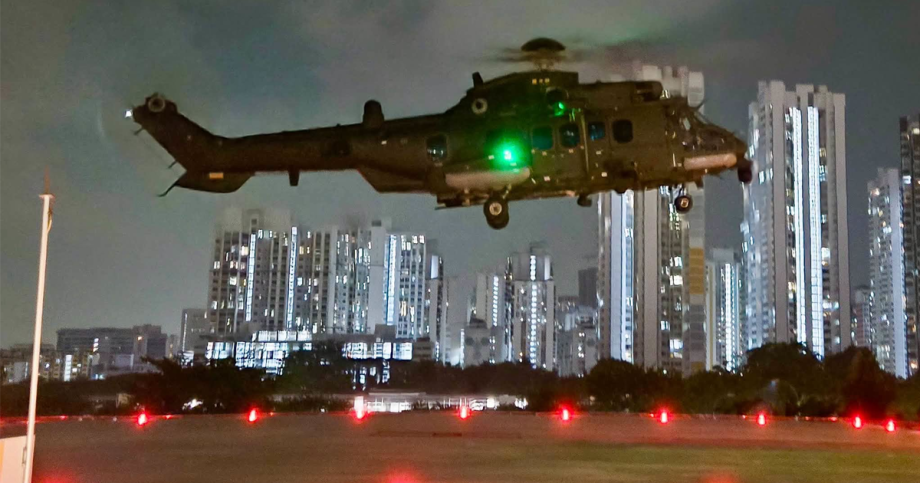 RSAF activates search and rescue helicopter to airlift unwell person from ship to SGH, Singapore News RSAF activates search and rescue helicopter to airlift unwell person from ship to SGH, Singapore News