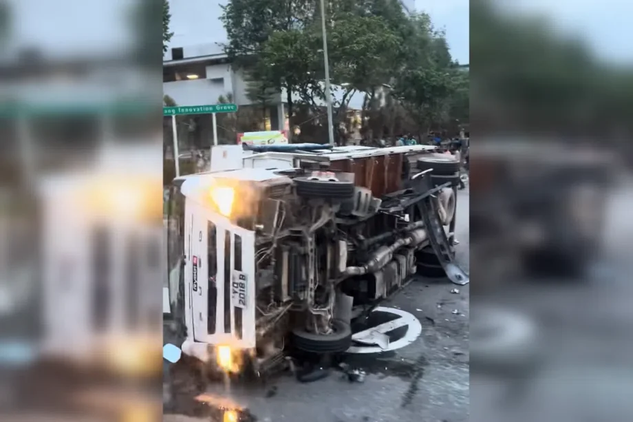 18 taken to hospital after lorry flips on its side in Boon Lay