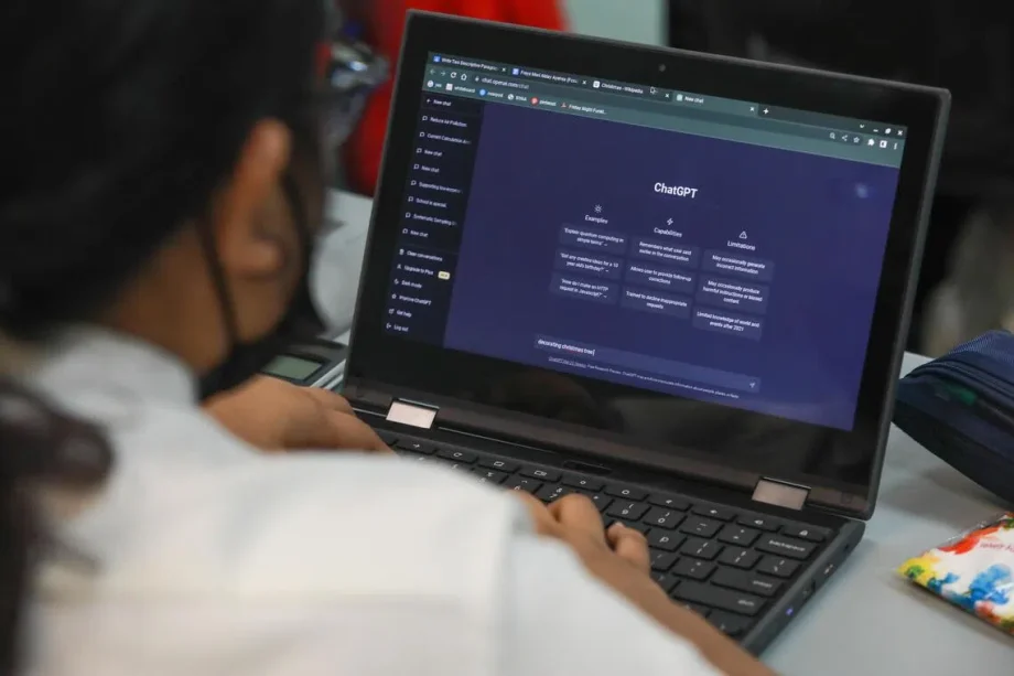 All primary, secondary and JC teachers to complete compulsory AI modules under new MOE plan All primary, secondary and JC teachers to complete compulsory AI modules under new MOE plan