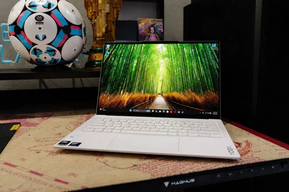 Lenovo Yoga Slim 7i Ultra Aura Edition Gen 11 review: Thin, light and surprisingly powerful