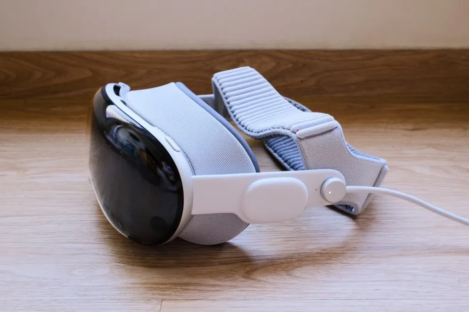 Apple cuts jobs in Vision Pro and Siri teams