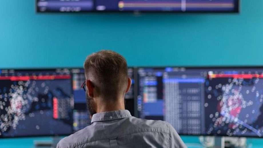 Singapore selects Thales for next-gen AI-powered air traffic management system