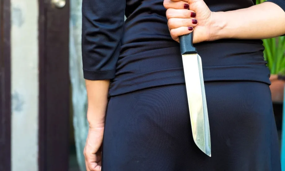 Geylang foot masseuse jailed after knife fight