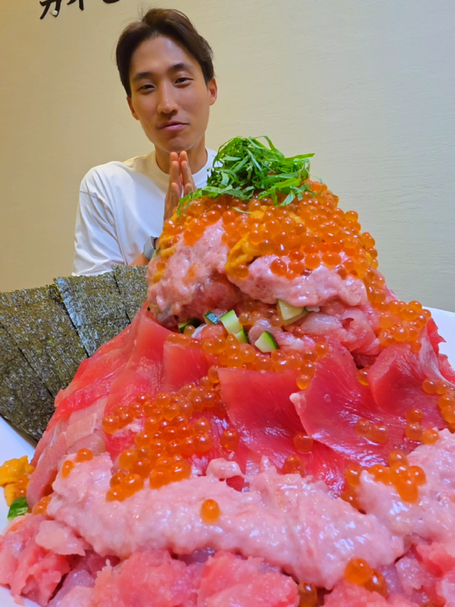@zermattneo POV: Soloing this 00 mountain at Mukai like it’s a light snack. (… @zermattneo POV: Soloing this 00 mountain at Mukai like it’s a light snack. (…