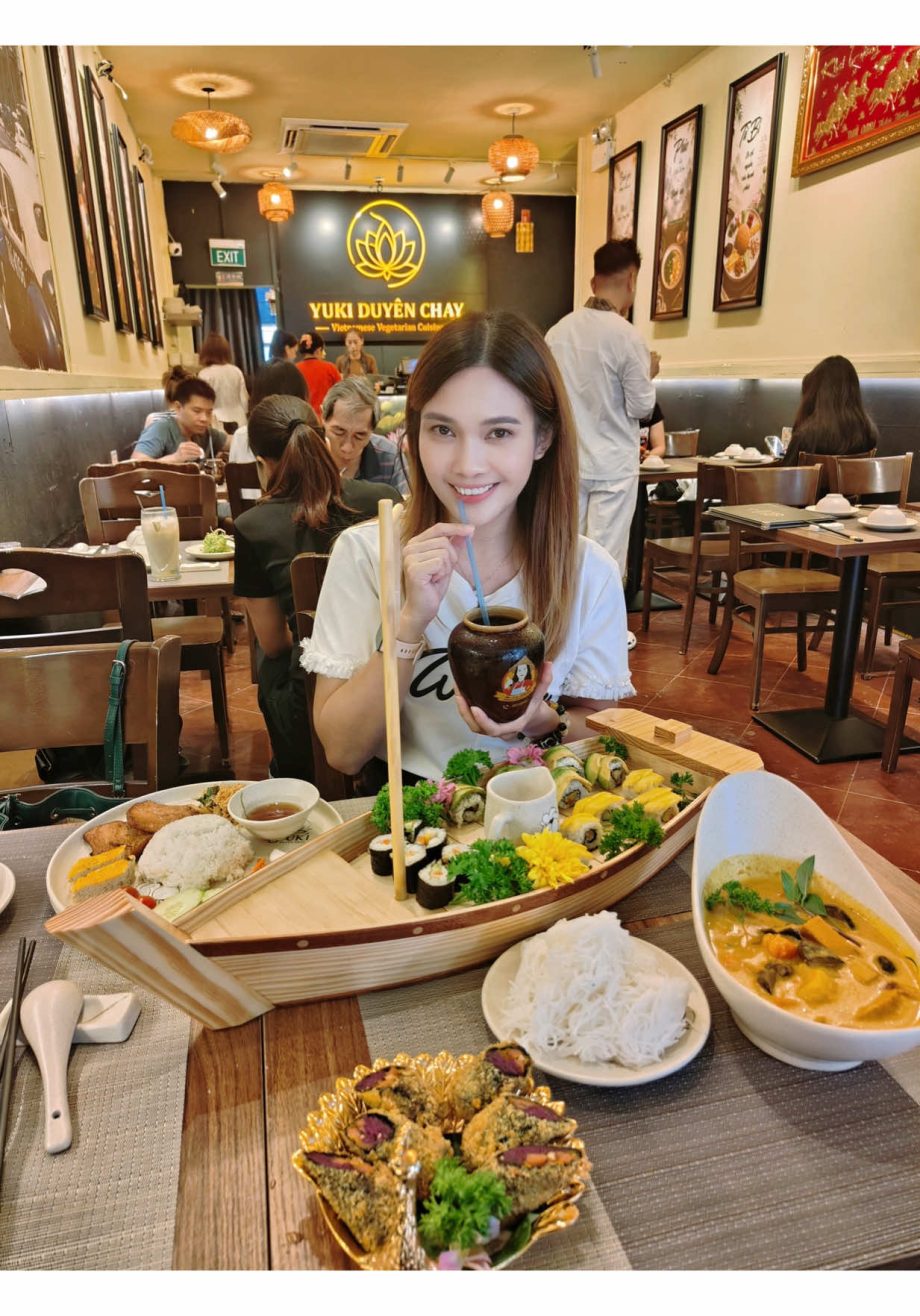@stellafanss 猪扒饭只要.9就在佛牙寺对面的素食餐厅 @Ăn Là Ghiền Singapore 这个开张Offer本来只有3天,特别Ext… @stellafanss 猪扒饭只要.9就在佛牙寺对面的素食餐厅 @Ăn Là Ghiền Singapore 这个开张Offer本来只有3天,特别Ext…