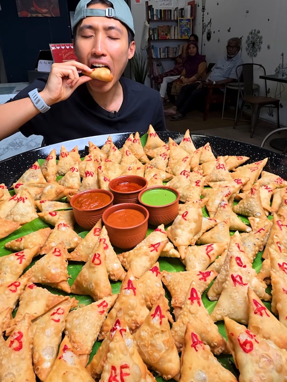 @zermattneo 110 Samosas eaten in under an hour! Honestly, it felt hella easy  #s…