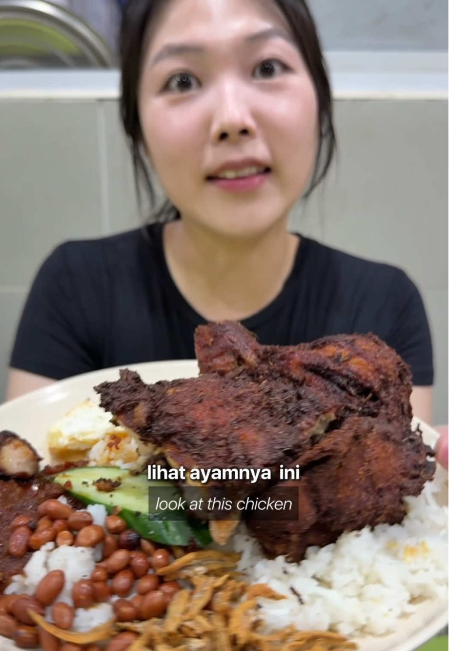 @noona_rosa Aku pertama kali Tur Kuliner Lokal di   Singapura memang surga kulin…