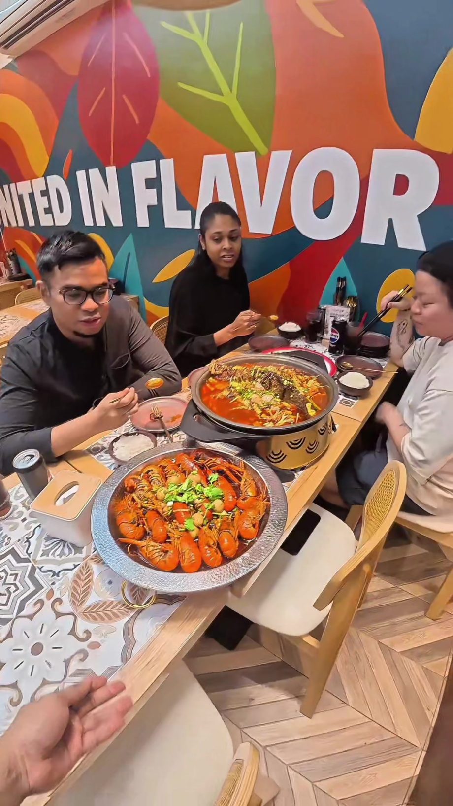 @chuanxisg  Singapore’s NEW Halal Feast Spot Is Going VIRAL!   CHUAN XI 川喜 · Haj…