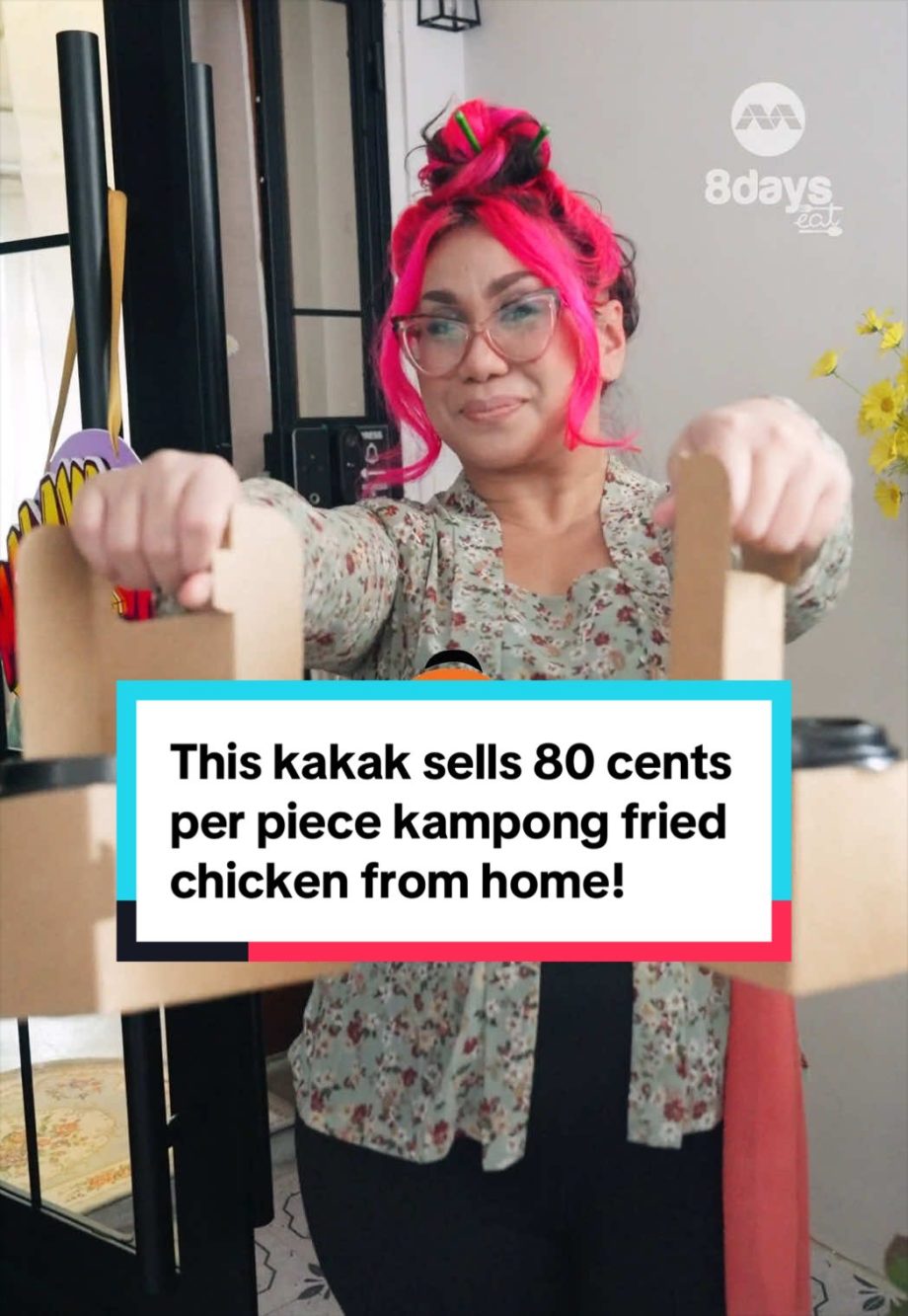 @8dayseat Fancy some KFC (kampong fried chicken)? This lady is selling it from h… @8dayseat Fancy some KFC (kampong fried chicken)? This lady is selling it from h…