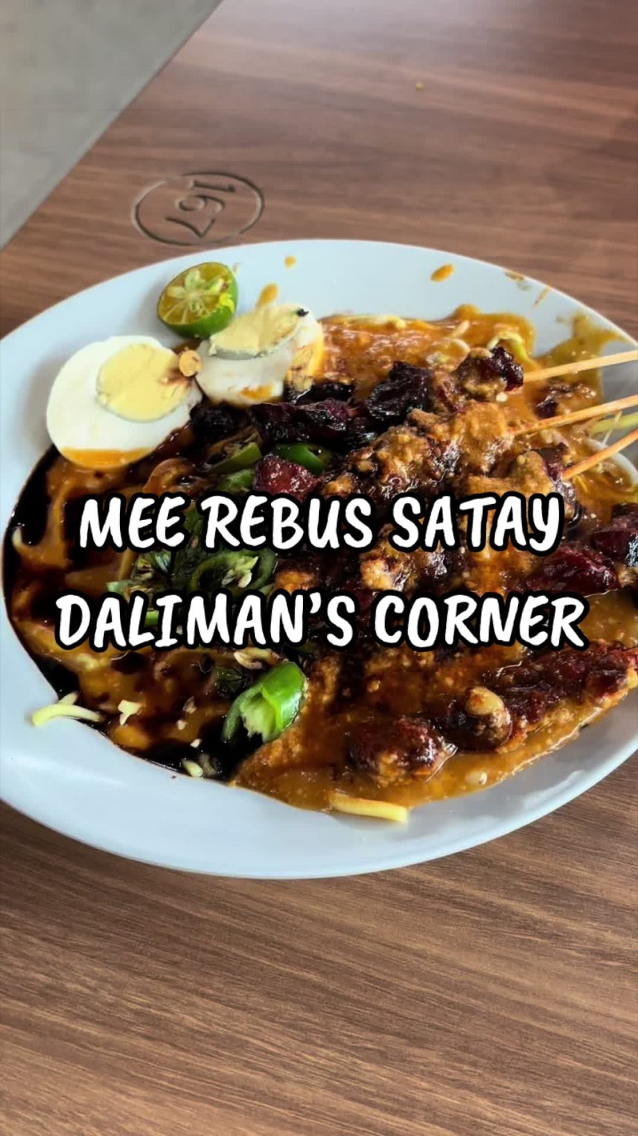 @aliaaki_ Lama tak makan Mee Rebus kat sini! Pairing ngan satay lembu memang Go …