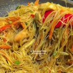 @eveyeatz I was craving Singapore noodles… and this came out better than takeout…