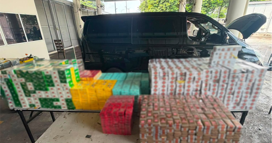 ICA officers cut open MPV floorboard, uncover over 600 cartons of duty-unpaid cigarettes, Singapore News