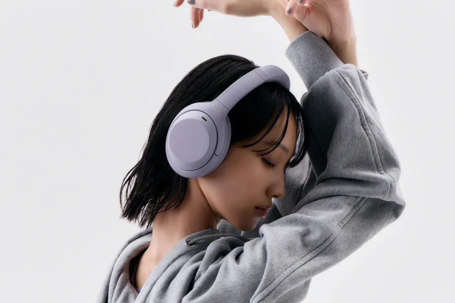 Sony’s new WH-1000XM4C headphones get new upgrades, while keeping the same portable design Sony’s new WH-1000XM4C headphones get new upgrades, while keeping the same portable design