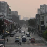 PSI in western Singapore hits 102, joins central region in having unhealthy air