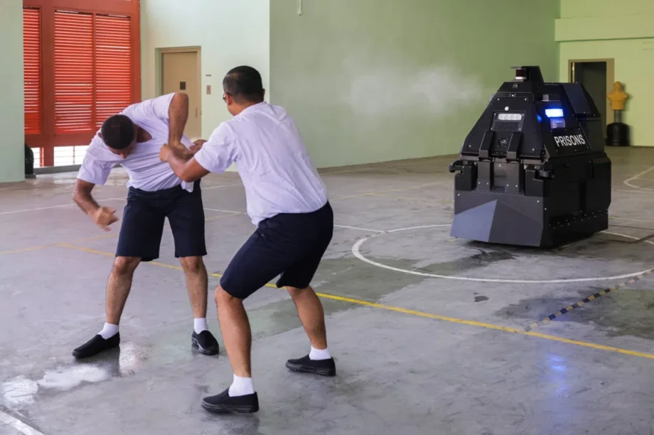 Singapore Prisons to deploy fight-stopping robot in October