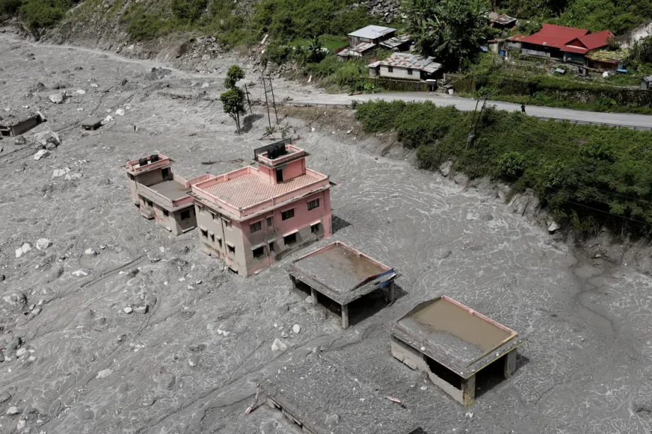TikTok removes AI images of S’poreans missing in Nepal flood