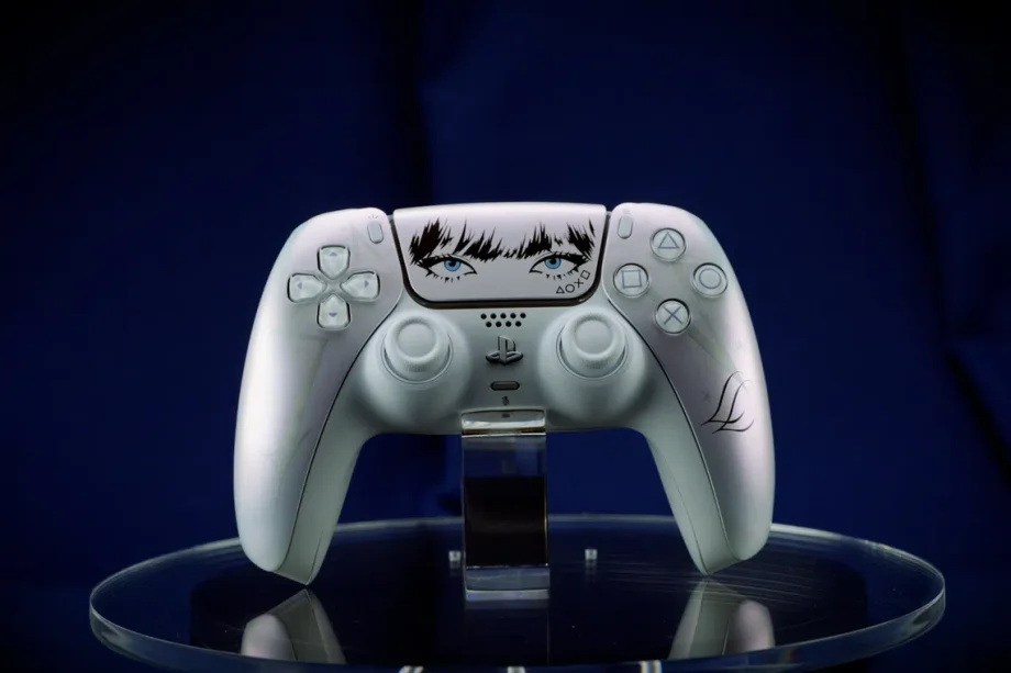 PlayStation’s limited edition Blackpink Lisa controller PlayStation’s limited edition Blackpink Lisa controller