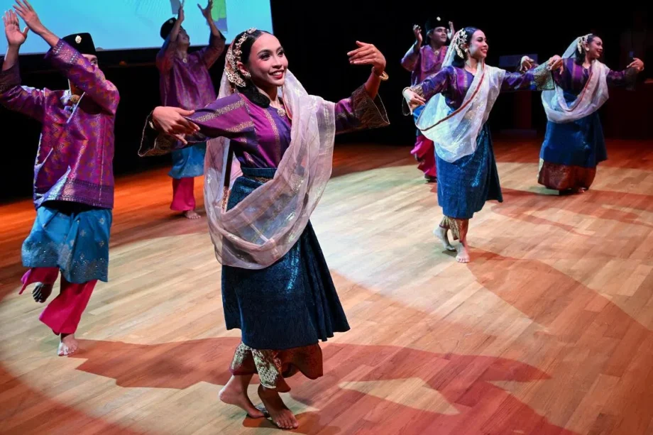 S’pore joins regional bid to add Malay dance form zapin to UNESCO intangible cultural heritage list S’pore joins regional bid to add Malay dance form zapin to UNESCO intangible cultural heritage list