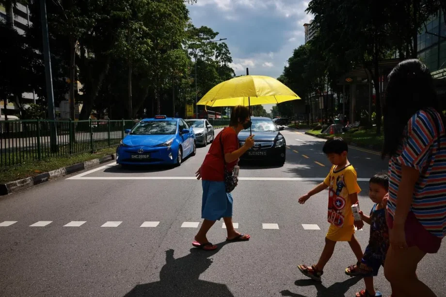 Joint-highest temperature for September recorded in Woodlands Joint-highest temperature for September recorded in Woodlands