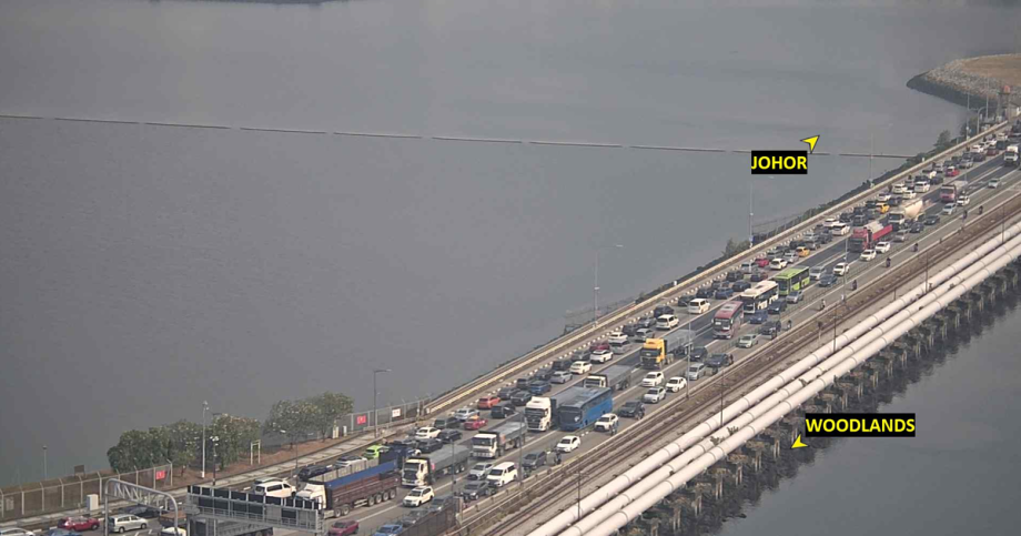 Heavy departure traffic at Woodlands Checkpoint on Sept 5, tailback from Malaysia, Singapore News