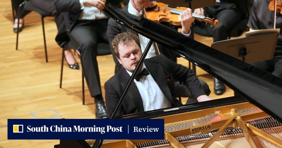 Review | Benjamin Grosvenor joins Hong Kong Sinfonietta for a memorable night