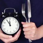 What’s the best time to eat dinner for weight loss and blood sugar control?
