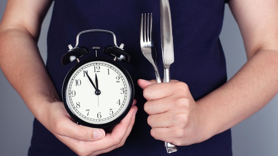 What’s the best time to eat dinner for weight loss and blood sugar control? What’s the best time to eat dinner for weight loss and blood sugar control?