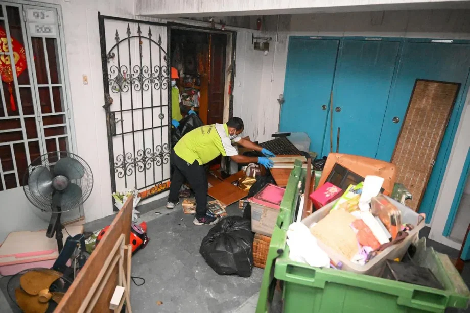 Family of 3 who died in Hougang fire refused help from HDB Family of 3 who died in Hougang fire refused help from HDB