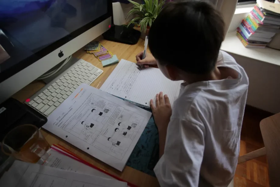 S’pore parents spending more on tuition and enrichment; peer pressure cited as a reason: Survey S’pore parents spending more on tuition and enrichment; peer pressure cited as a reason: Survey