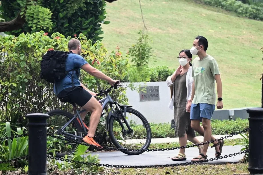 Some organisations in Singapore take haze-related measures as air quality worsens