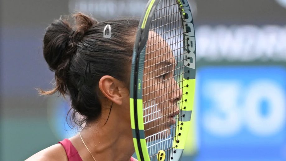 Leylah Fernandez wins Singapore Open Leylah Fernandez wins Singapore Open