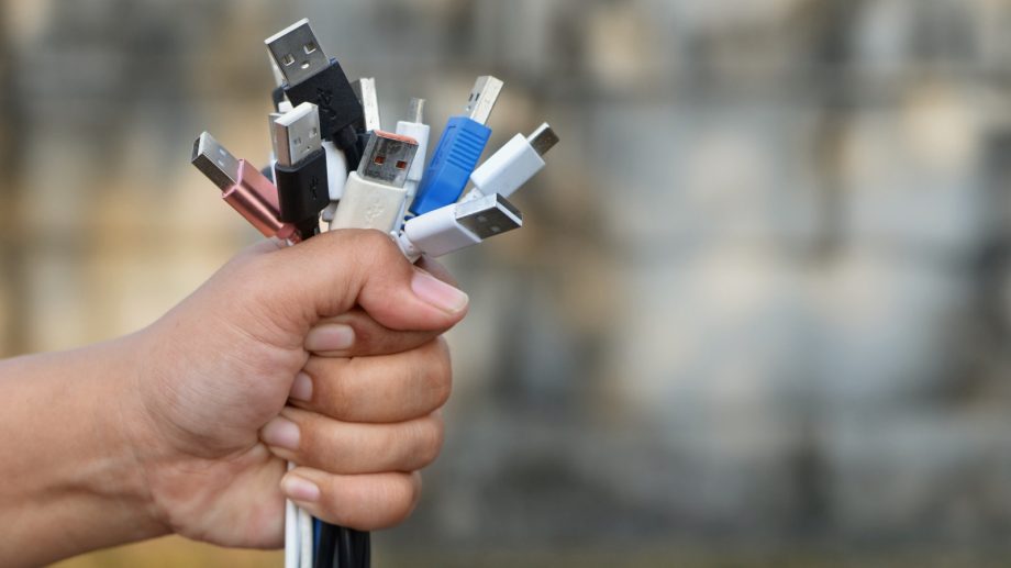 Here’s What You Can Use Instead Of A Docking Station