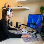 Eyeing A Curved Monitor? Here Are The Pros And Cons To Consider