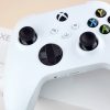 The Pros And Cons Of Using Wired Vs. Wireless Xbox Controllers