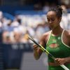Fernandez defeats Okamura in Singapore shot-making spectacular