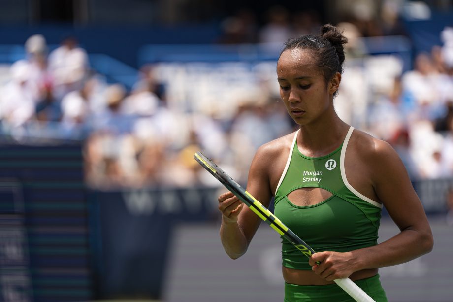 Fernandez defeats Okamura in Singapore shot-making spectacular Fernandez defeats Okamura in Singapore shot-making spectacular