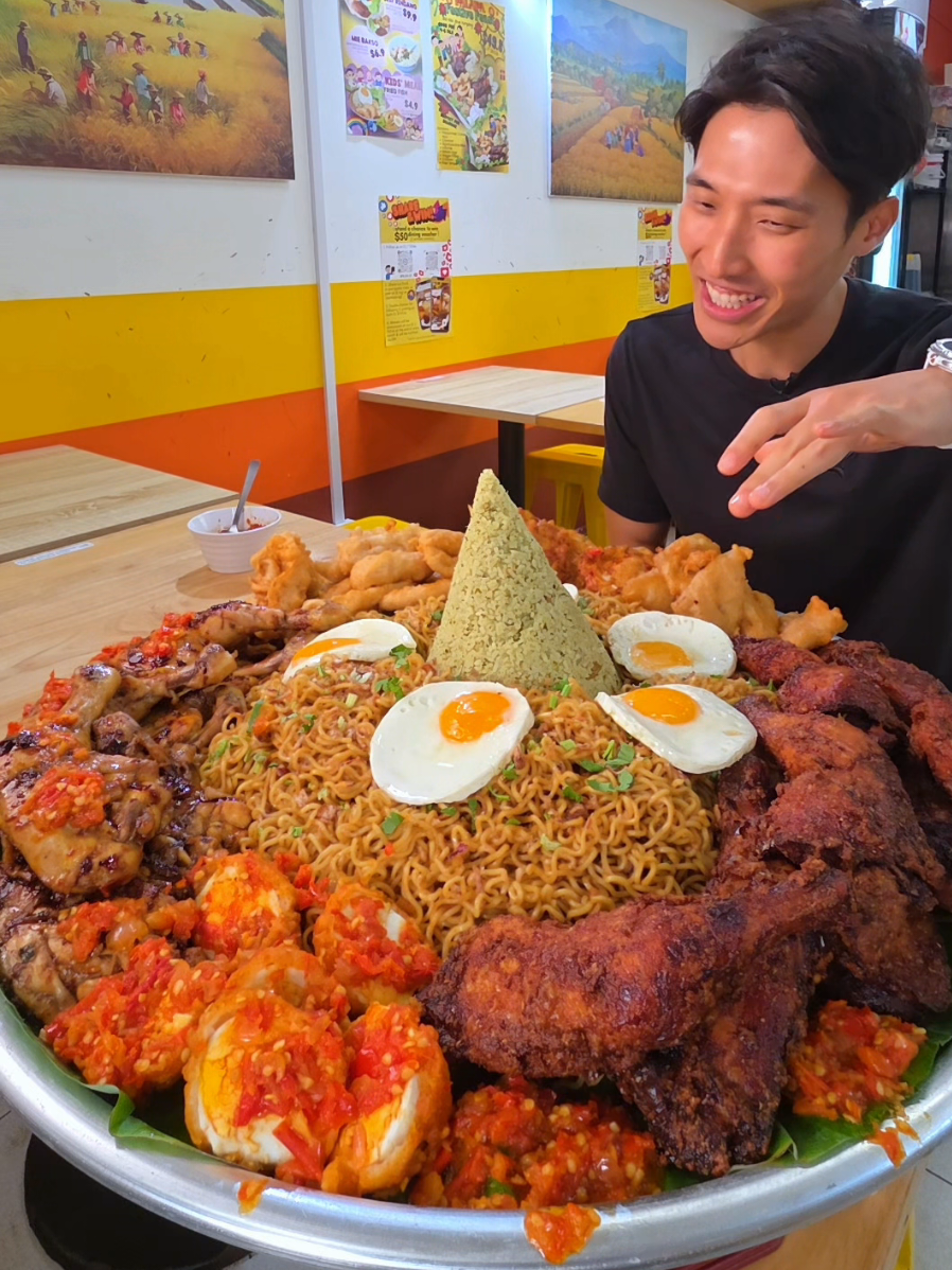 @zermattneo 8KG Indomie Tumpeng eaten SOLO! Love that coriander fried chicken – … @zermattneo 8KG Indomie Tumpeng eaten SOLO! Love that coriander fried chicken – …