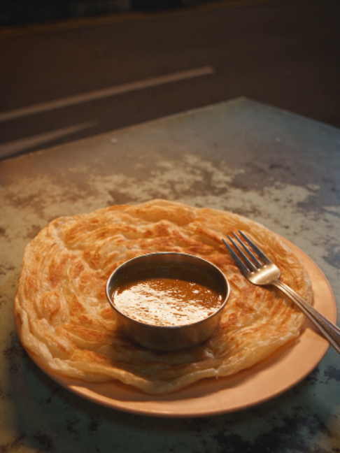 @hanstrand crispy prata at mohgan follow for more SG hawker spots  300 Joo Chiat…