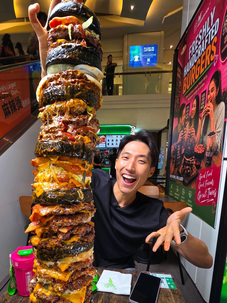 @zermattneo Singapore’s TALLEST 1 METER BURGER tower CRUSHED in under 35 mins! #…