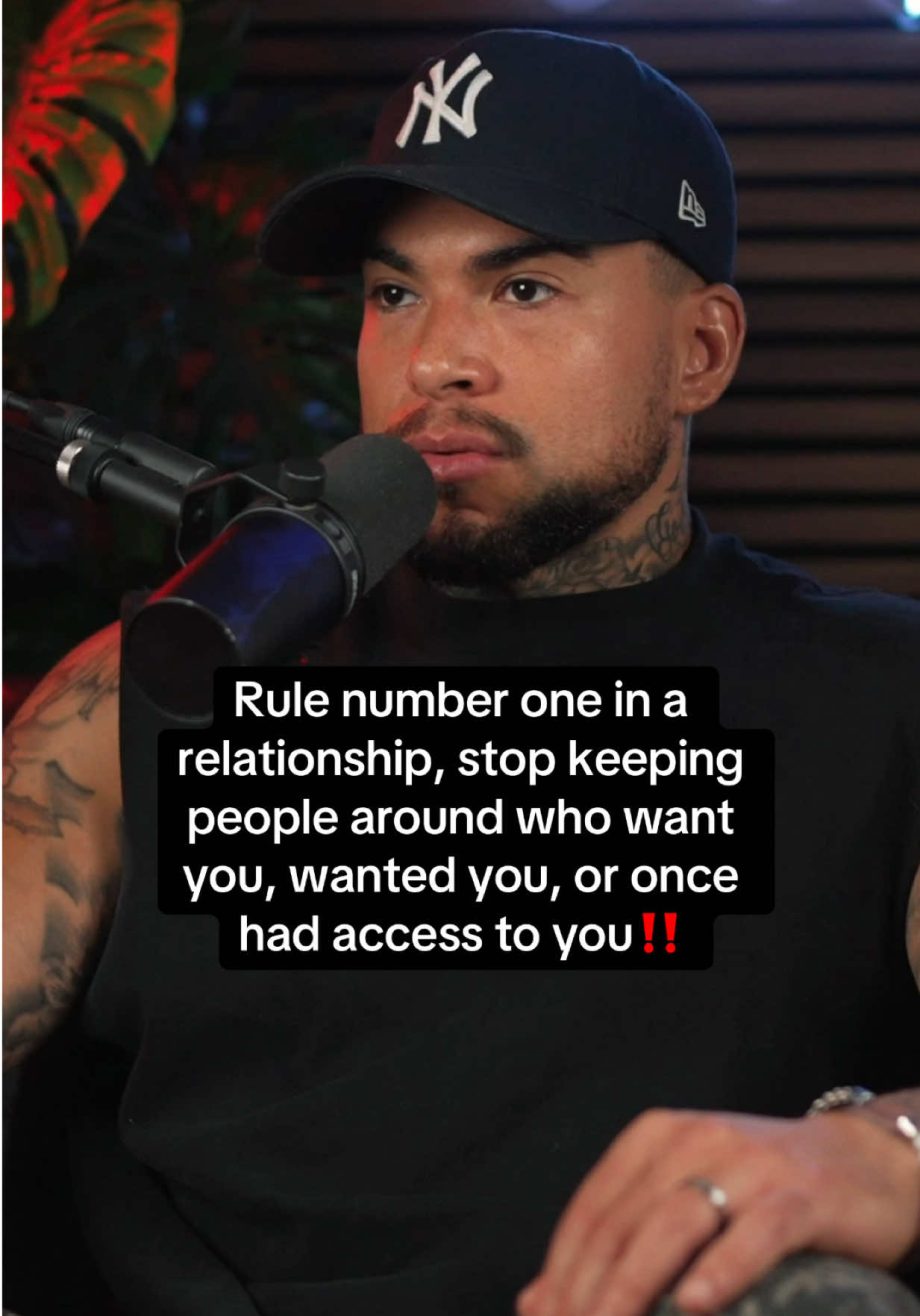 @chrisgqperry1 Rule Number One in a Relationship: Stop Giving the Wrong People A…