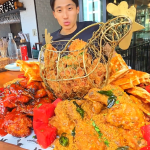 @zermattneo Fried chicken lovers, September is your month.  Yardbird Singapore i…