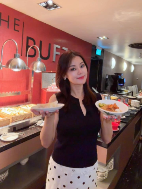@baojiesg 人均二十多竟然能吃酒店娘惹自助！最近 M Hotel Singapore City Centre 的The Buffet Restauran…