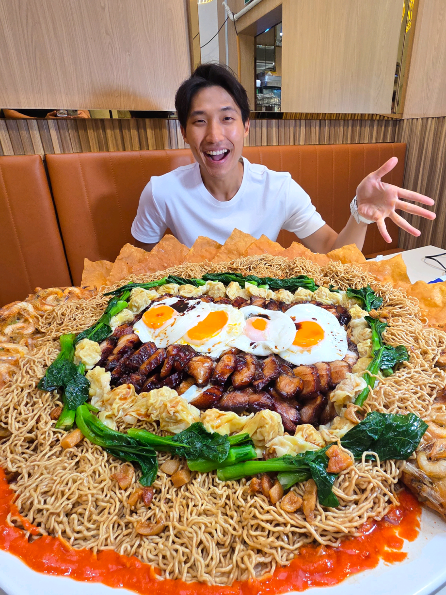 @zermattneo 9KG WANTON MEE CHALLENGE! Noodle texture for this one is really unma…