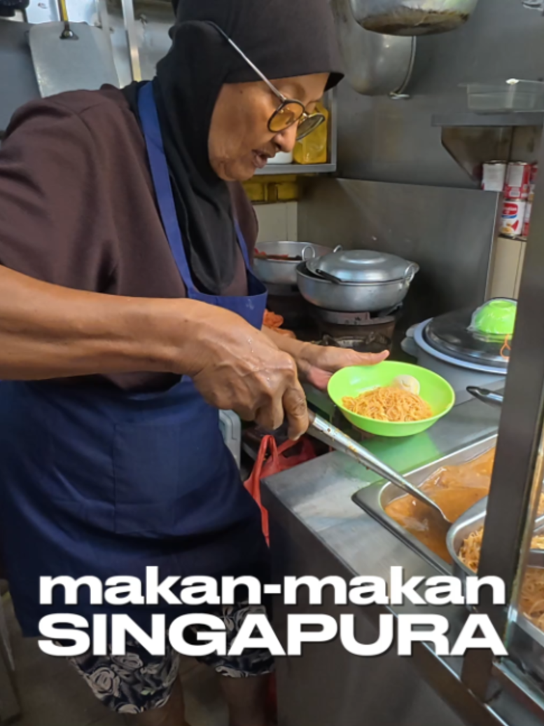 @padubebstudios Pengalaman lebih 40 Tahun berniaga, masak apa pon sedap! DapurKa…