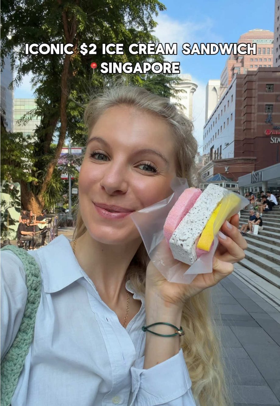@swizzyinsg Iconic  Ice Cream Sandwich in Singapore Don’t miss this on your tr…