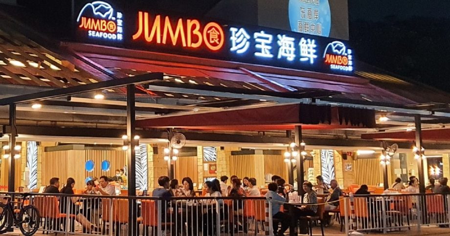 Jumbo Seafood raises over 0k for charity as it closes flagship East Coast Park outlet, Lifestyle News Jumbo Seafood raises over 0k for charity as it closes flagship East Coast Park outlet, Lifestyle News